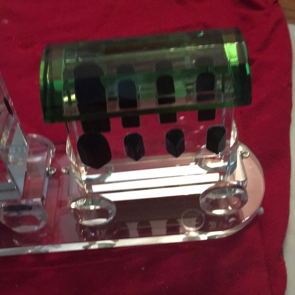 Vintage and new in box, Sorelle Handcrafted heavy Lucite Christmas train - Picture 11 of 11